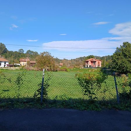 Acogedor Bajo Con Terraza Y Vistas Appartement Nueva De Llanes Buitenkant foto